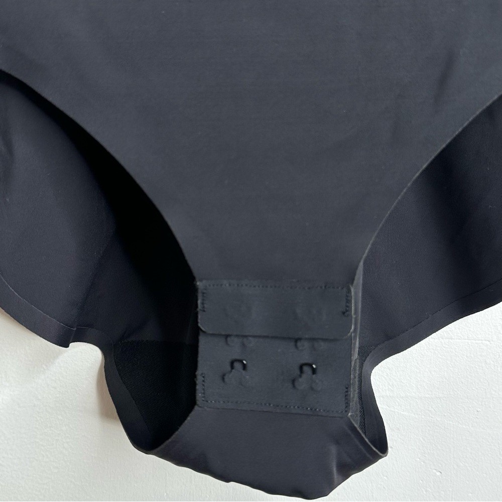 Heist The Outer Body Shapewear Bodysuit Size Medium - Picture 9 of 14